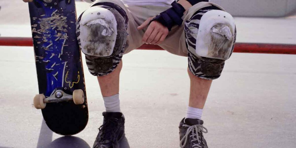 what to wear for skateboarding